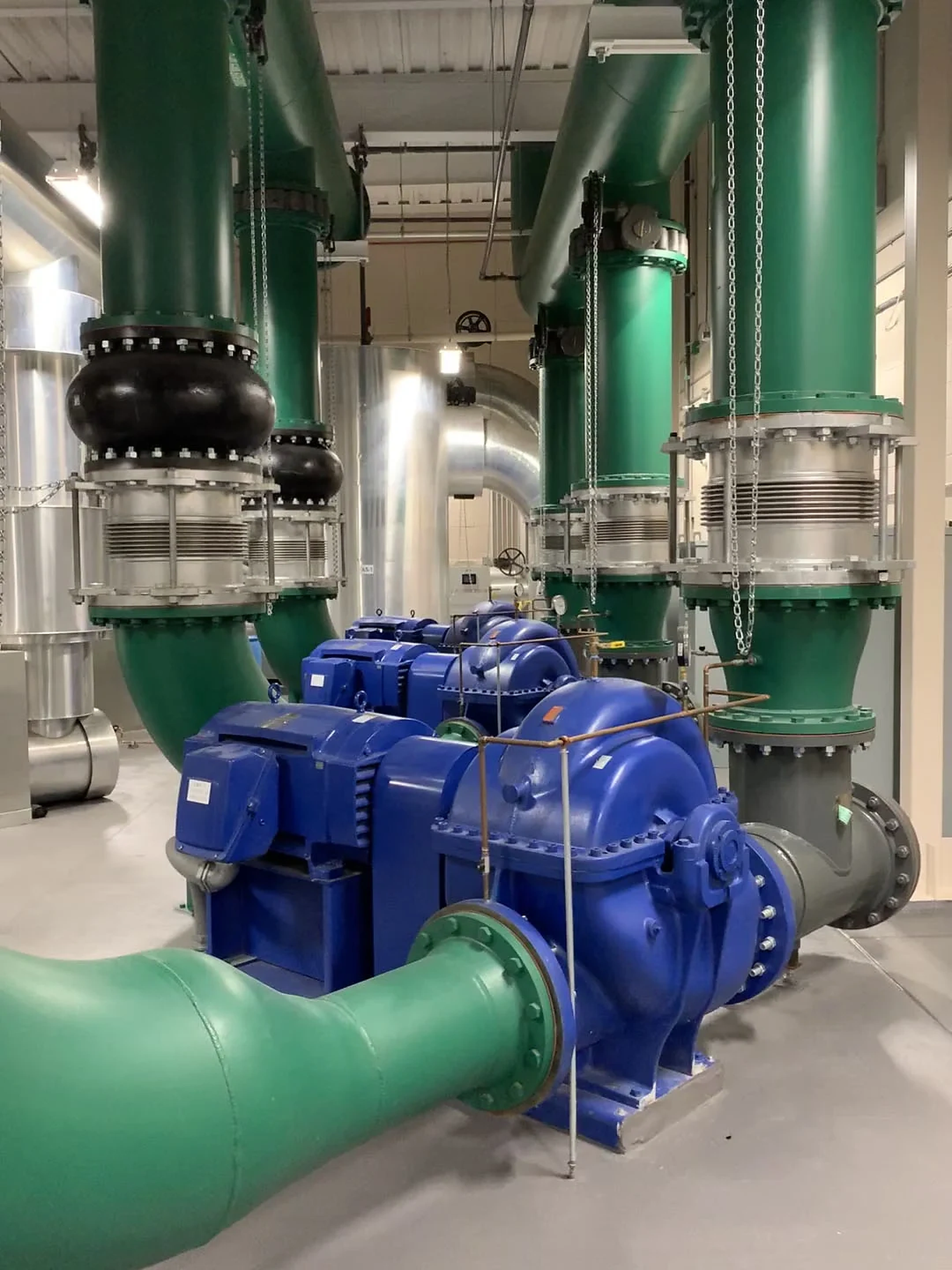 Installed mechanical piping and connections in a Blume project